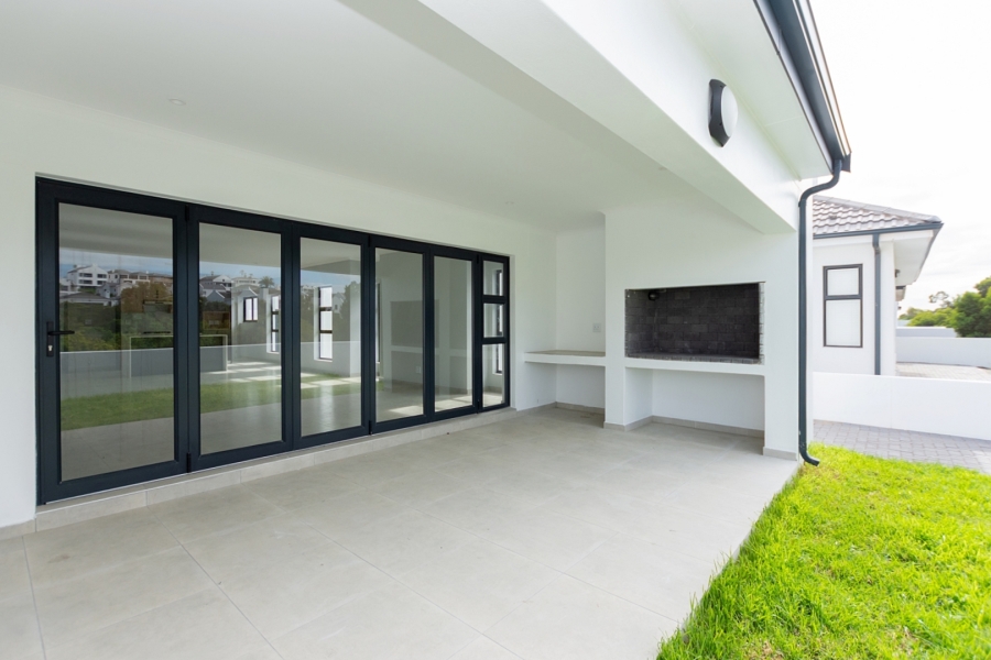 3 Bedroom Property for Sale in Shelley Point Western Cape